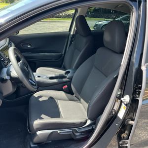 2017 Honda HR-V LX 照片 31