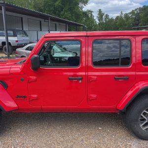 JEEP WRANGLER 4-DOOR SAHARA 4X4 - 4