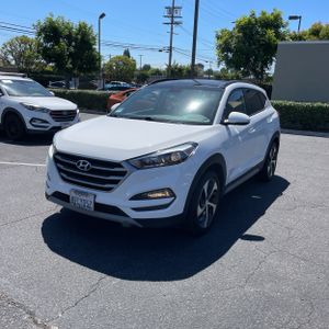 HYUNDAI TUCSON VALUE - 1