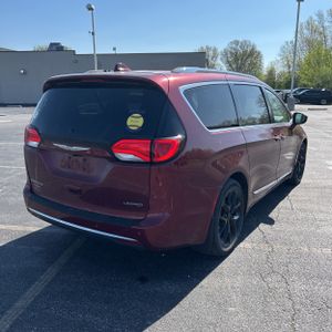 CHRYSLER PACIFICA LIMITED - 8