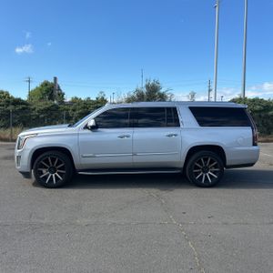 CADILLAC ESCALADE ESV LUXURY - 3