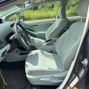 صورة مصغرة 32 لـ 2015 Toyota PRIUS THREE