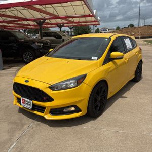 FORD FOCUS ST - 1