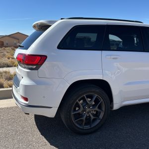 JEEP GRAND CHEROKEE LIMITED X - 9