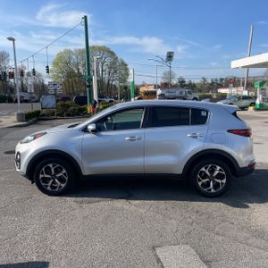 KIA SPORTAGE LX - 3