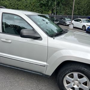 صورة مصغرة 13 لـ 2010 JEEP GRAND CHEROKEE LAREDO