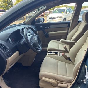 2010 Honda CR-V LX thumbnail 31
