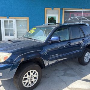 2005 Toyota 4RUNNER SR5 photo 2
