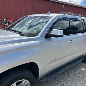 CHEVROLET SUBURBAN LT - 2