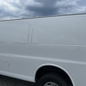 CHEVROLET EXPRESS 2500 - 6