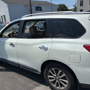 2015 Nissan PATHFINDER SL — фото 6
