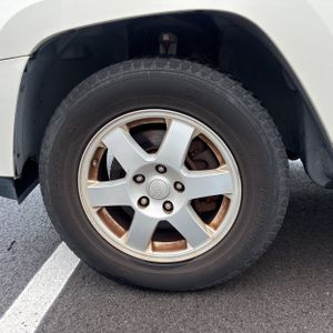 2009 JEEP GRAND CHEROKEE LAREDO — миниатюра 17