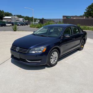 2014 Volkswagen PASSAT 1.8T S PZEV — фото 1