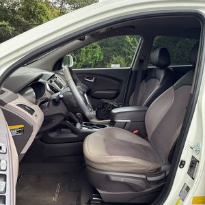2011 Hyundai TUCSON GLS 照片 32