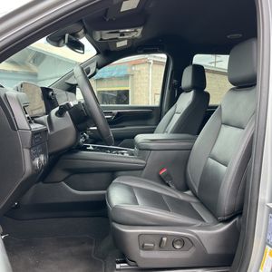 2025 Chevrolet TAHOE Z71 缩略图 32
