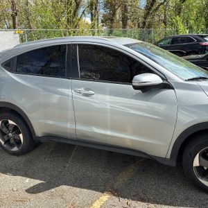 HONDA HR-V EX-L W/NAVI - 9