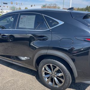 LEXUS NX 300 F SPORT - 6