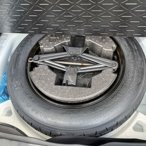 2025 Toyota RAV4 LE 缩略图 42