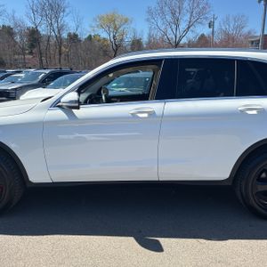 MERCEDES-BENZ GLC - 4