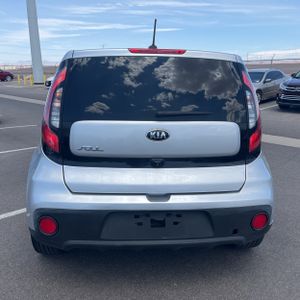 2019 KIA SOUL + 照片 7