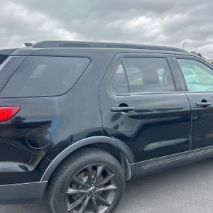 FORD EXPLORER XLT - 9