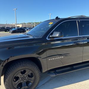 CHEVROLET SUBURBAN LT - 2