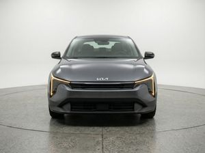 2025 KIA K4 LXS photo 2