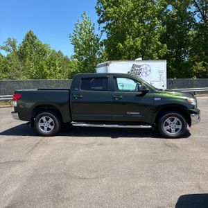 TOYOTA TUNDRA - 10