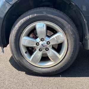 2010 FORD ESCAPE XLT 照片 17