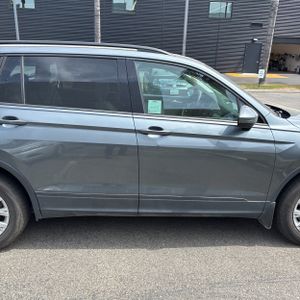 VOLKSWAGEN TIGUAN S - 9