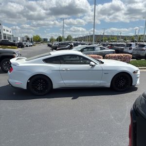 FORD MUSTANG GT PREMIUM - 10