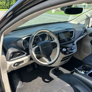 2020 Chrysler PACIFICA LIMITED — миниатюра 37