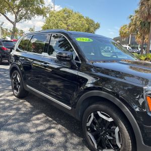 صورة 13 لـ 2024 KIA TELLURIDE S