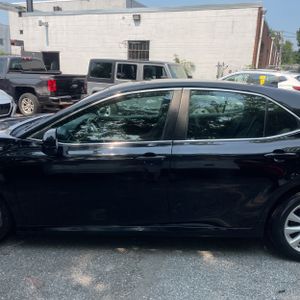 2020 Toyota CAMRY LE photo 4