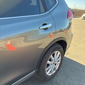2017 Nissan ROGUE SV 缩略图 58