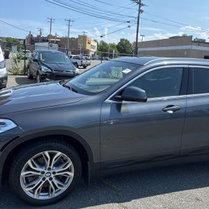 2019 BMW X2 XDRIVE28I photo 2