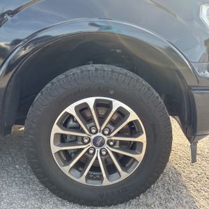 صورة مصغرة 20 لـ 2018 FORD F-150 XLT