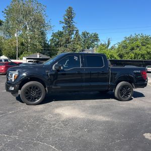 2024 FORD F-150 LARIAT 照片 3
