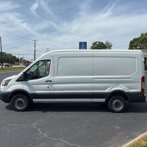 FORD TRANSIT 250 - 3