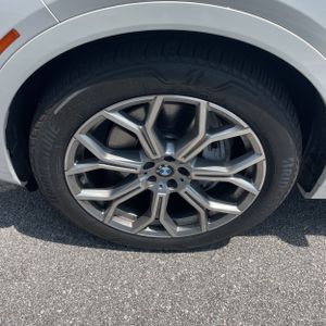 صورة مصغرة 17 لـ 2024 BMW X7 XDRIVE40I