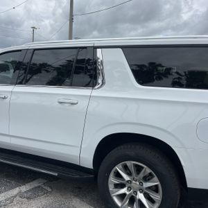 CHEVROLET SUBURBAN PREMIER - 6