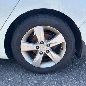 2013 Hyundai ELANTRA GLS — миниатюра 18