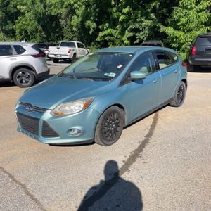 FORD FOCUS SE - 1
