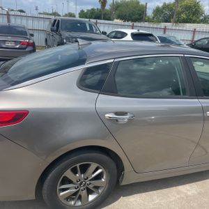 KIA OPTIMA LX TURBO - 9