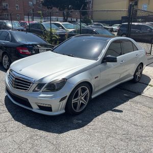 2010 Mercedes-BENZ E-CLASS AMG 照片 1