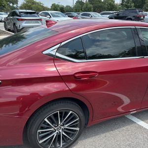 2025 Lexus ES 350 BASE photo 9
