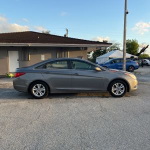 HYUNDAI SONATA GLS - 10