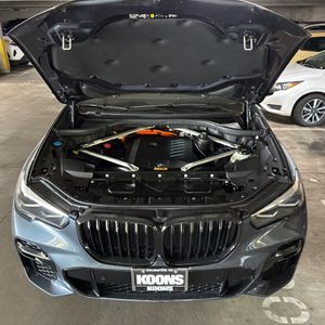 صورة 43 لـ 2022 BMW X5 XDRIVE45E