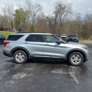 FORD EXPLORER XLT - 10