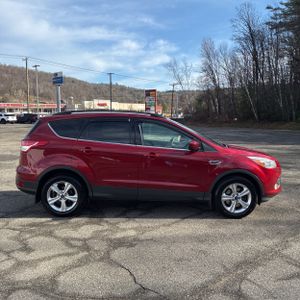 FORD ESCAPE SE - 10